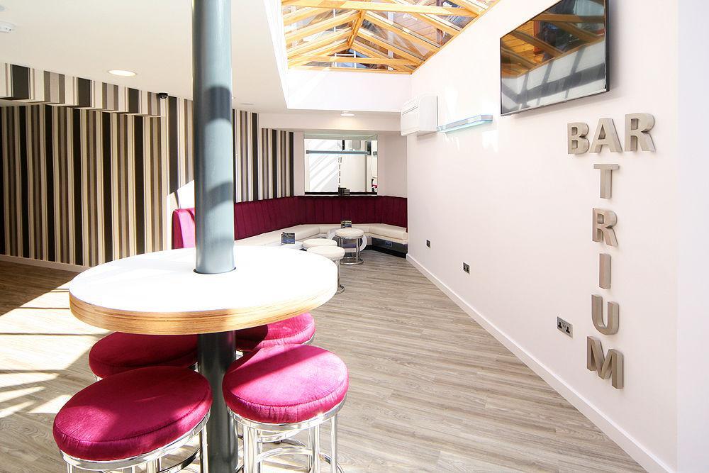 Damon'S Hotel Линкольн Экстерьер фото