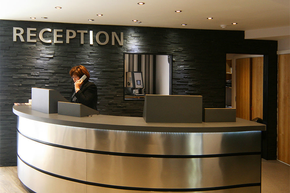 Damon'S Hotel Линкольн Экстерьер фото