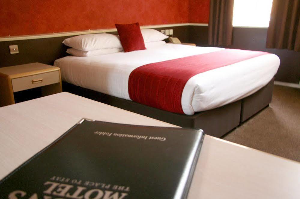 Damon'S Hotel Линкольн Экстерьер фото